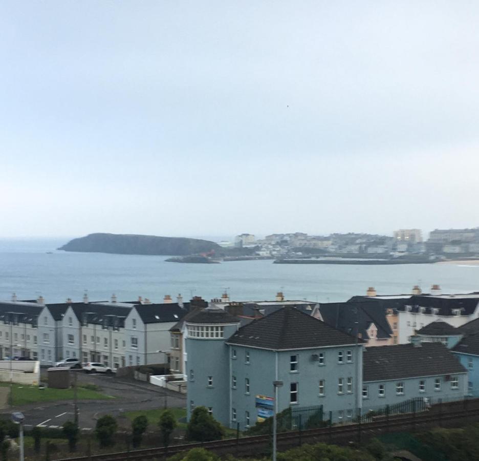 The Carrick Bed & Breakfast Portrush Exterior photo